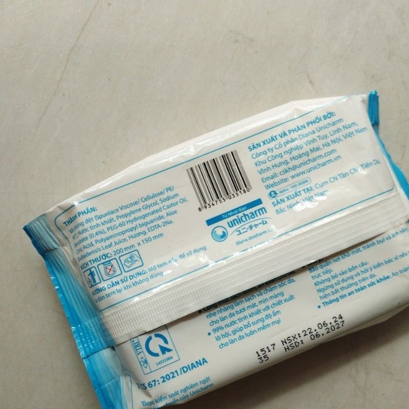1 khăn ướt chăm sóc da Fressi care 20 tờ/ khăn ướt bobby 32 tờ
