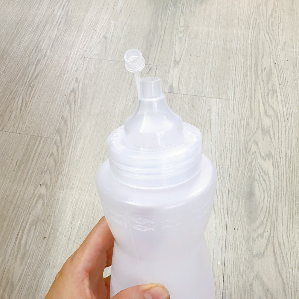 Bình nhựa dung tích (500ml-1000ml) đựng nước sốt, đựng tương ớt cà chua, dầu ăn,...bình thắt eo đầu vòi lớn tiện lợi.