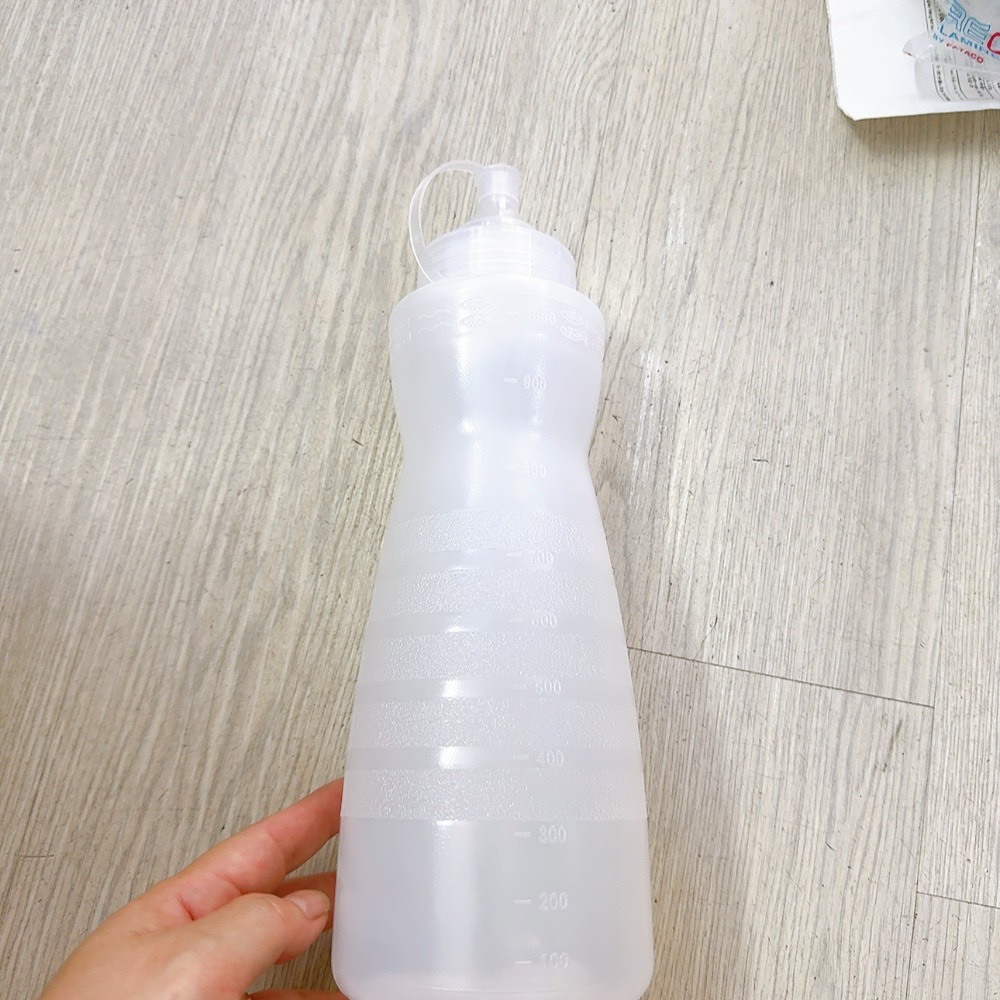 Bình nhựa dung tích (500ml-1000ml) đựng nước sốt, đựng tương ớt cà chua, dầu ăn,...bình thắt eo đầu vòi lớn tiện lợi.