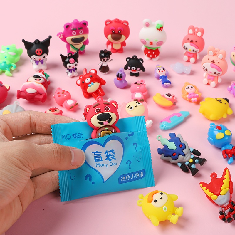 🎁 COMBO 3–10 TÚI MÙ HOẠT HÌNH – CHARM PHÁT SÁNG – ĐỒ ĂN DỄ THƯƠNG 🎀