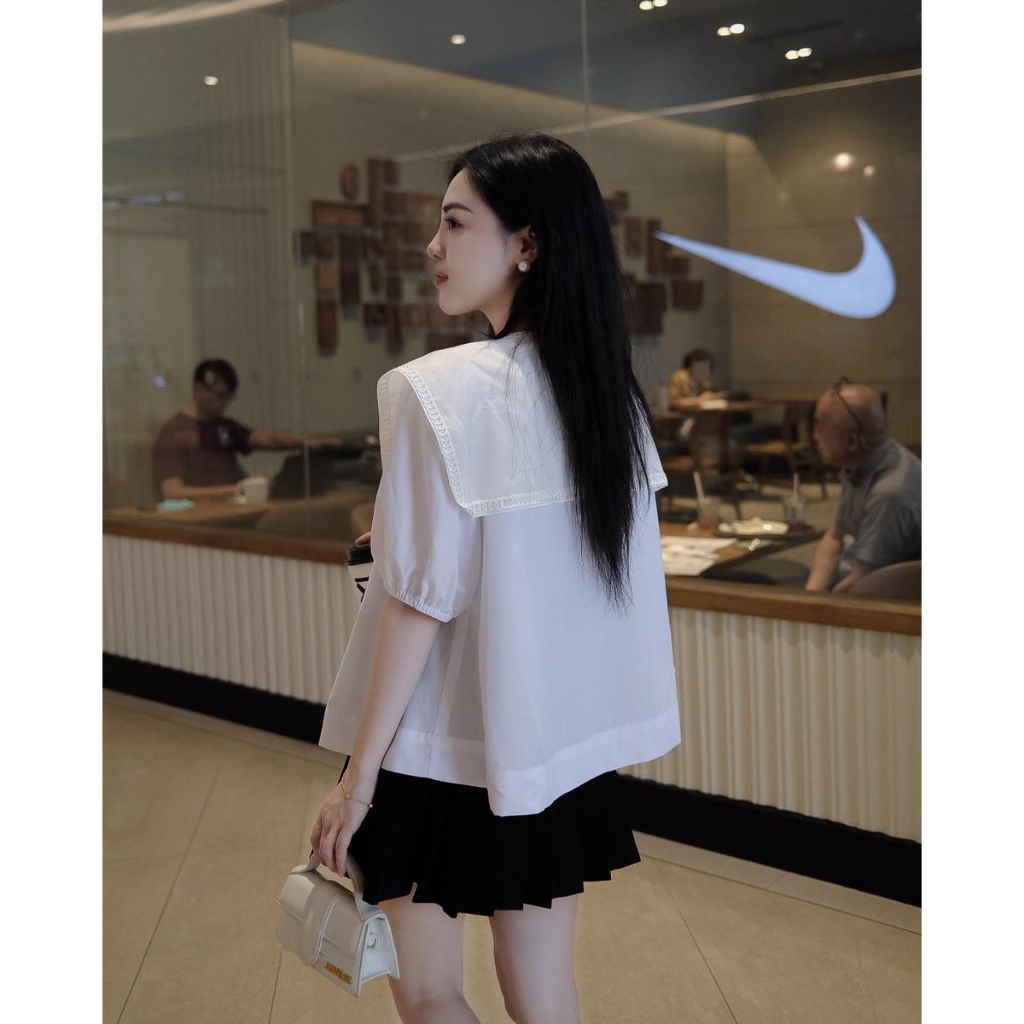Set áo smi trắng cổ vạt họa tiết chân váy xếp ly | Oufit Xinh Cho Mùa Hè By Charmie