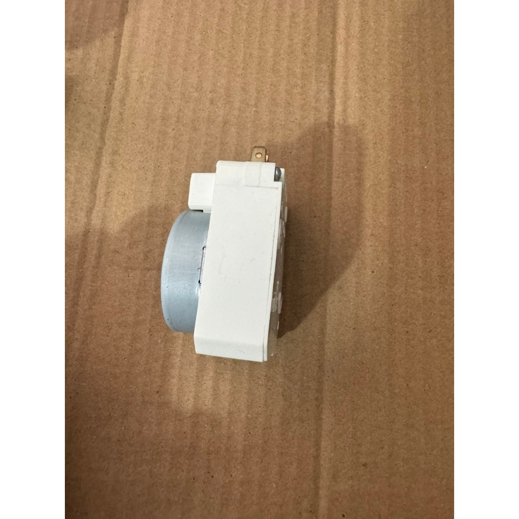 Timer Tủ Lạnh 1/3 - 704 (Hàng Loại Tốt) – Phụ Kiện Chính Hãng