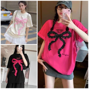 Áo thun Will Be Okay from rộng hình nơ nổi may nhún,Áo phông nữ form rộng cổ tròn vải cotton co giãn