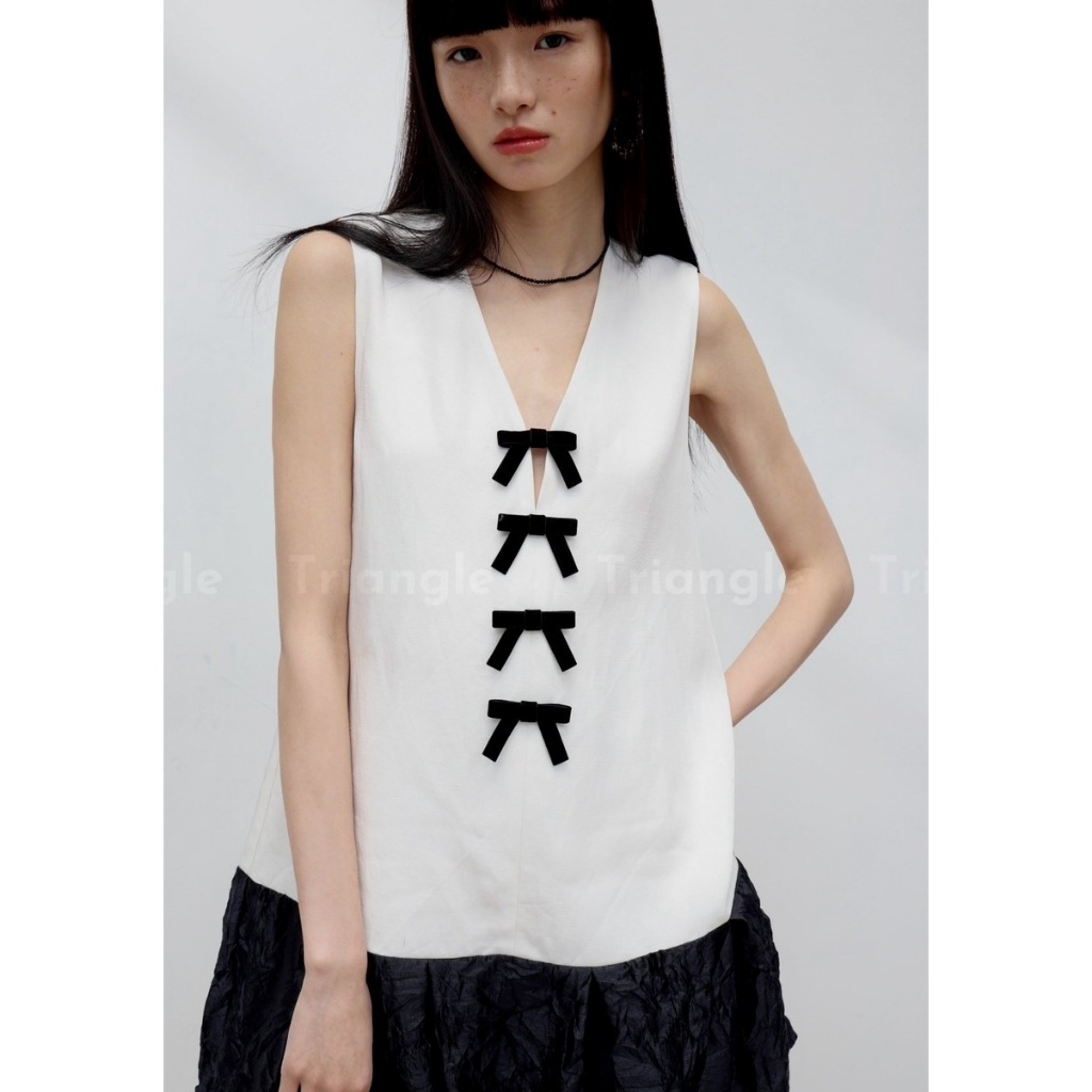 Triangle Limited Edition - (Giá thanh lý, không hoàn) BW Dress Đầm dáng suông màu đen trắng đính nơ