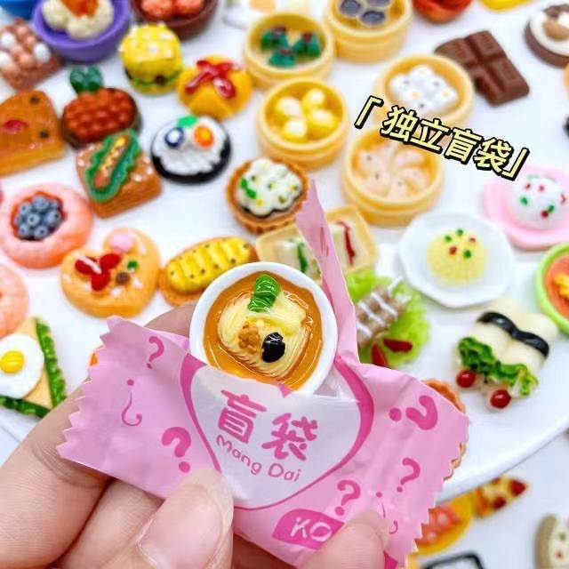 Túi mù charm đồ chơi, Blind Bag hình con vật làm quà tặng cho bé, quà tặng học sinh