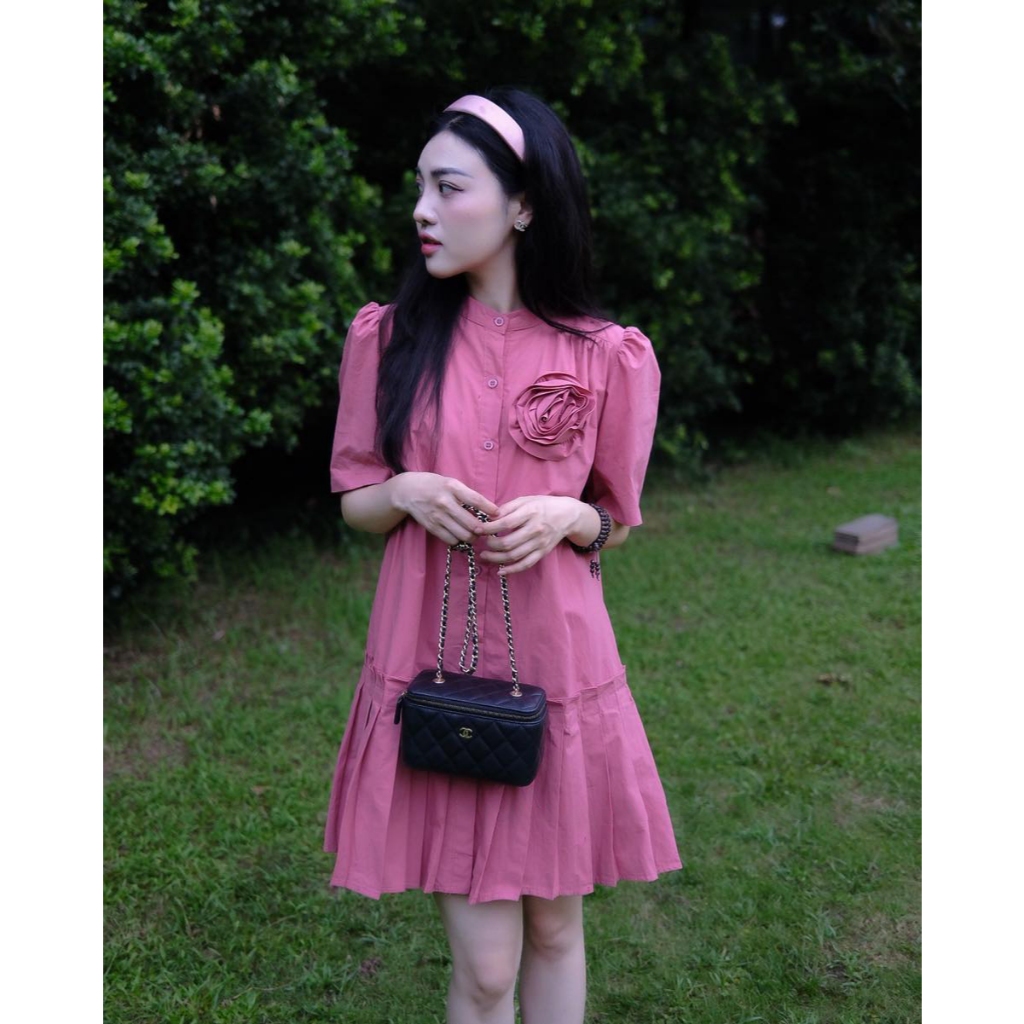 Váy Babydoll Đính Hoa Hồng 3D Dáng Hạ Eo Xếp Ly Tay Bồng, Đầm Thô Cổ Trụ Cài Cúc Phong Cách Tiểu Thư - CHAMIE STUDIO