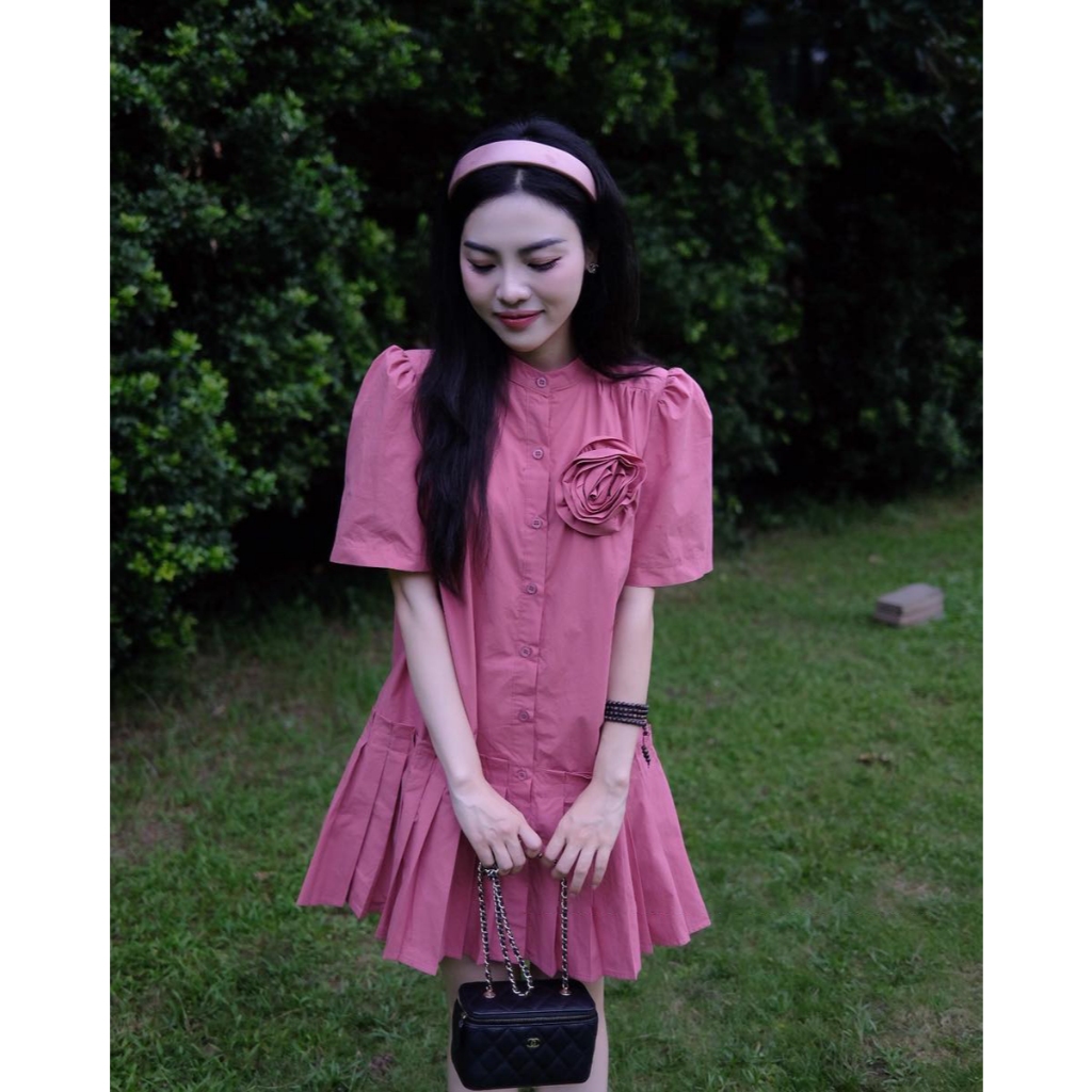 Váy Babydoll Đính Hoa Hồng 3D Dáng Hạ Eo Xếp Ly Tay Bồng, Đầm Thô Cổ Trụ Cài Cúc Phong Cách Tiểu Thư - CHAMIE STUDIO