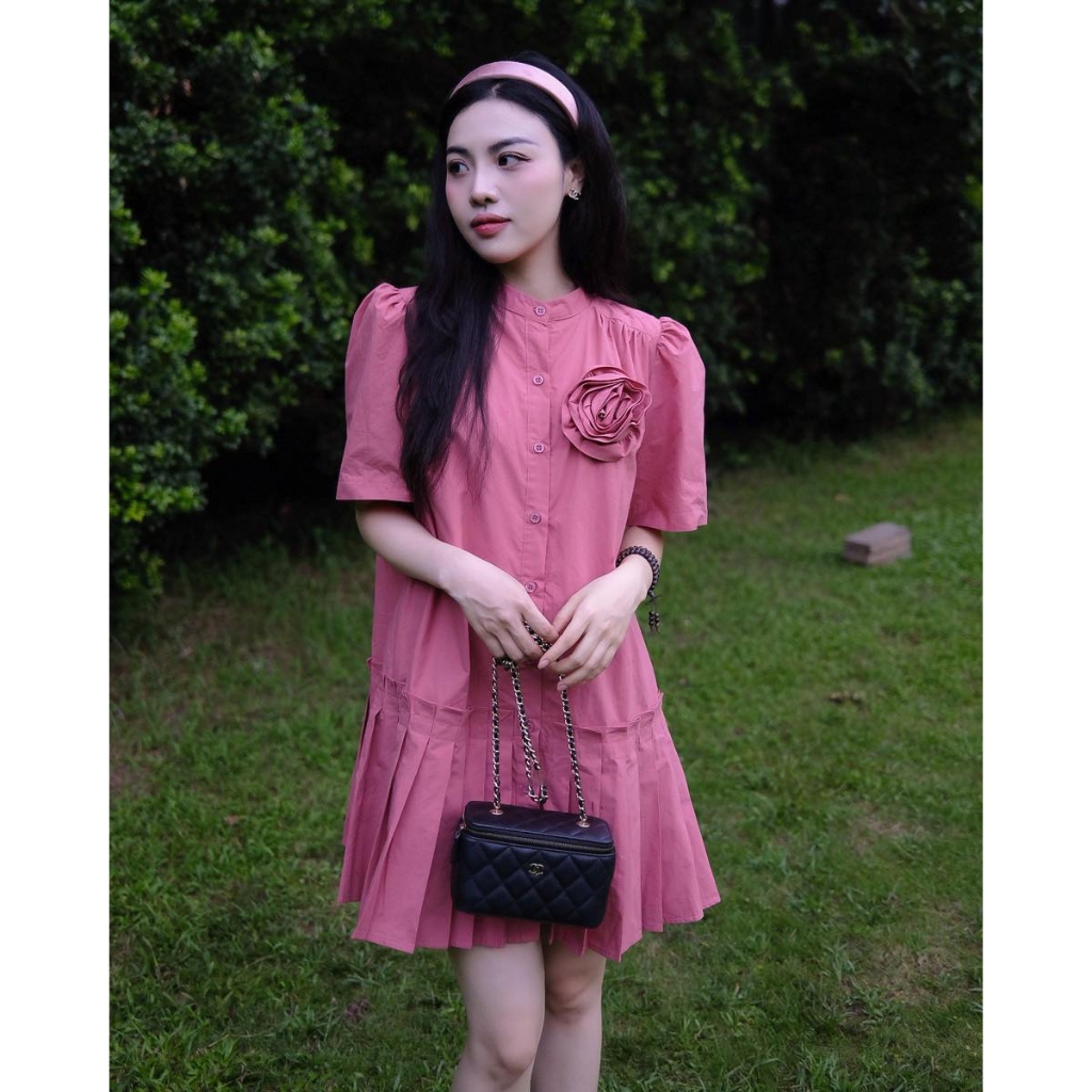 Váy Babydoll Đính Hoa Hồng 3D Dáng Hạ Eo Xếp Ly Tay Bồng, Đầm Thô Cổ Trụ Cài Cúc Phong Cách Tiểu Thư - CHAMIE STUDIO