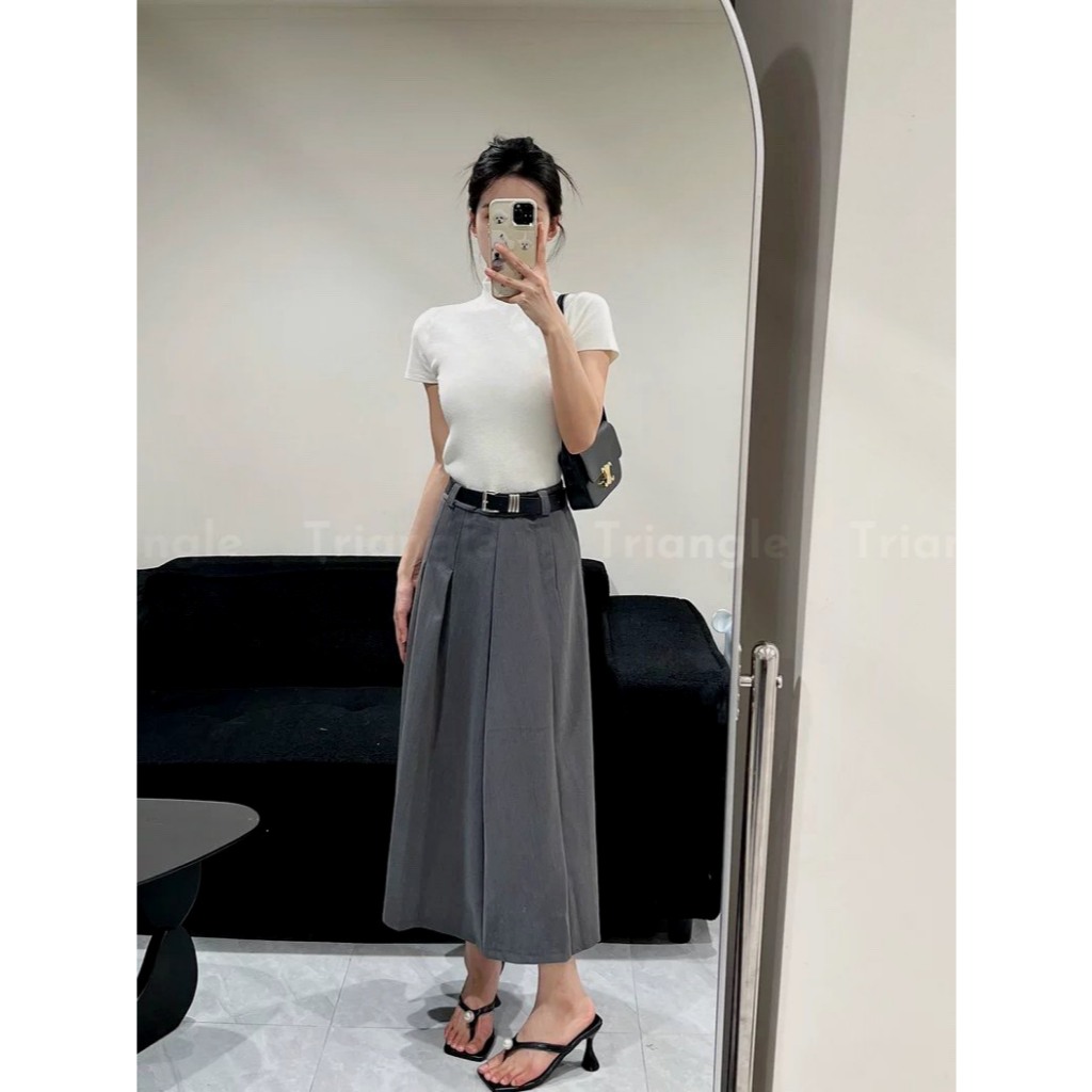 Triangle Ely Set (Thanh lý áo phông, không hoàn) Đầm midi xếp ly màu ghi (kèm belt) và áo phông trắng