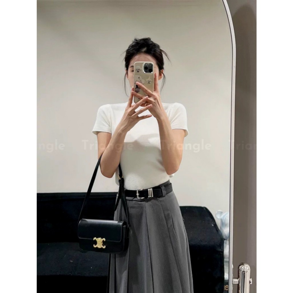 Triangle Ely Set (Thanh lý áo phông, không hoàn) Đầm midi xếp ly màu ghi (kèm belt) và áo phông trắng