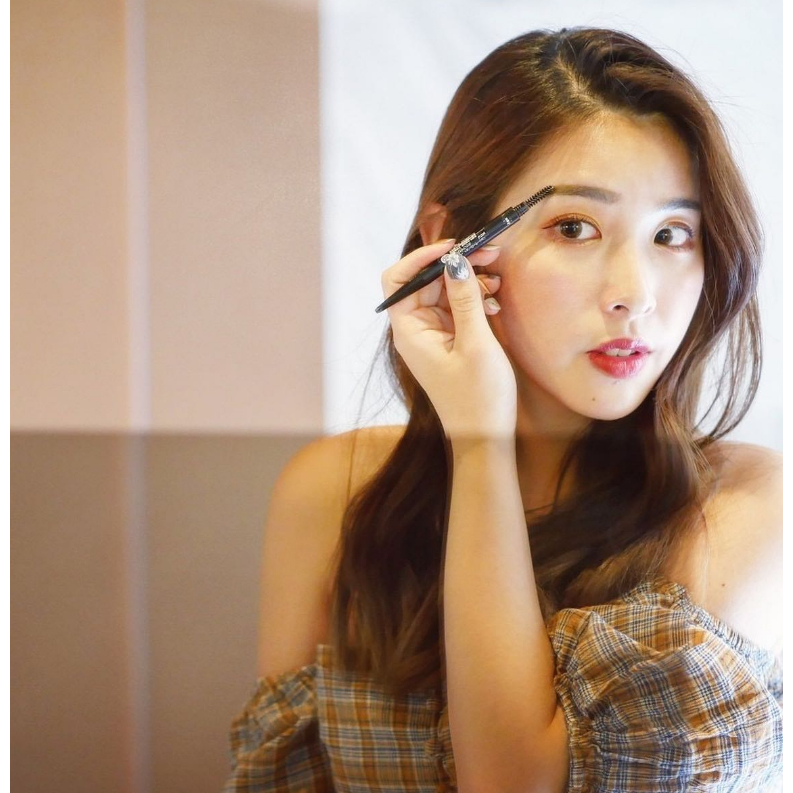 Bút Chì Sáp Kẻ Lông Mày Chống Lem Trôi Lõi Siêu Mịn Kissme Heavy Rotation  (0,09g) Màu Xám Tro #08