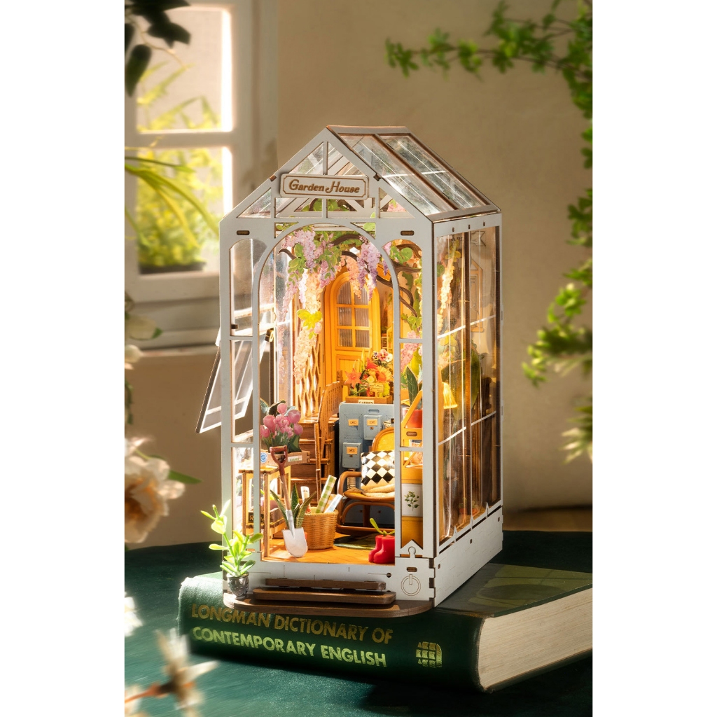 Casa Jardín de Robotime - Kit de Rincón de Libros