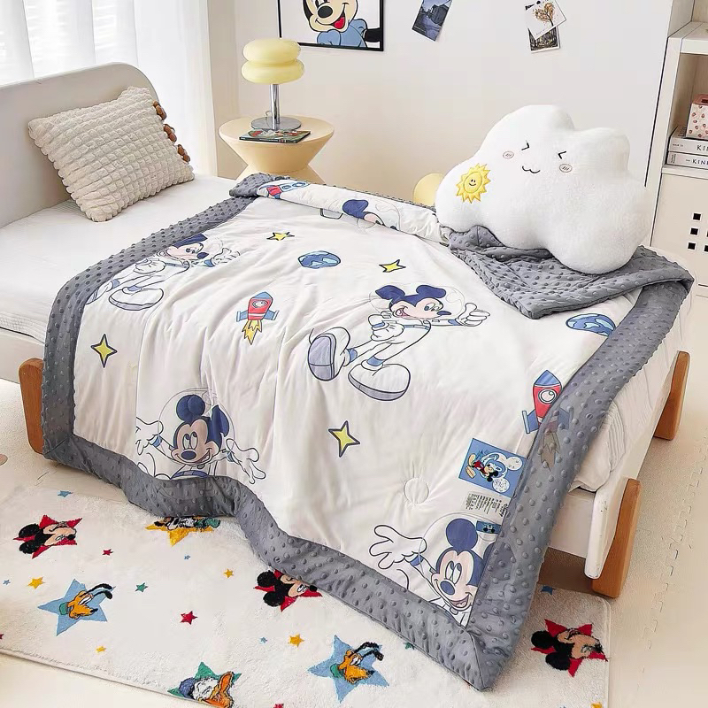 Chăn thun lạnh cho bé kích thước 1m1*1m5, chăn Disney chần bông kết hợp hạt đậu matxa mềm mịn, thoáng mát cho da bé