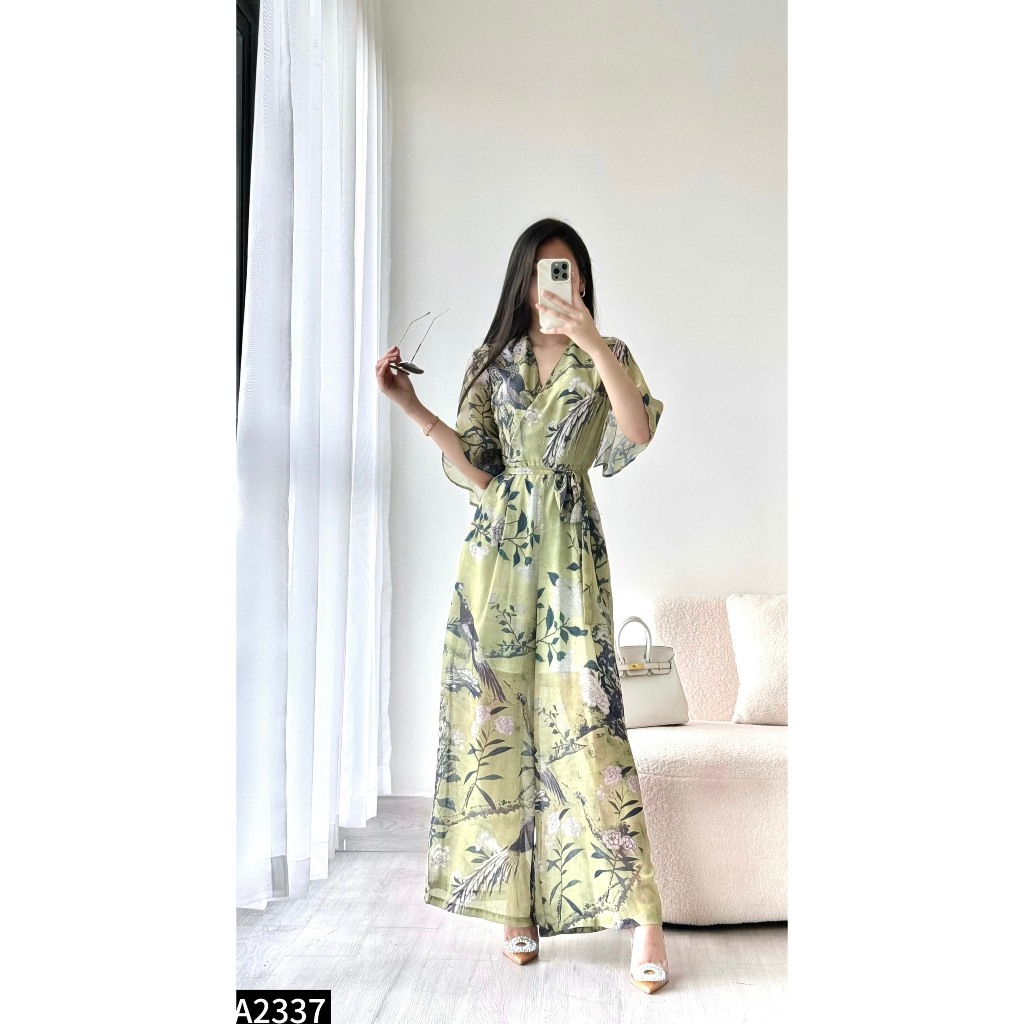 Jumpsuit họa tiết cổ V quần culottes kèm belt A2337
