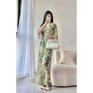 Jumpsuit họa tiết cổ V quần culottes kèm belt A2337