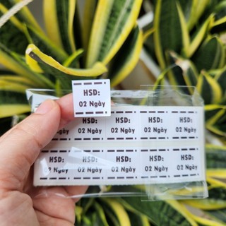 300 Tem dán hạn sử dụng in sẵn ngày dùng dán bánh ngọt, trà sữa, nước sâm, rong biển loại ngắn ngày SD, kích thước 2x2cm