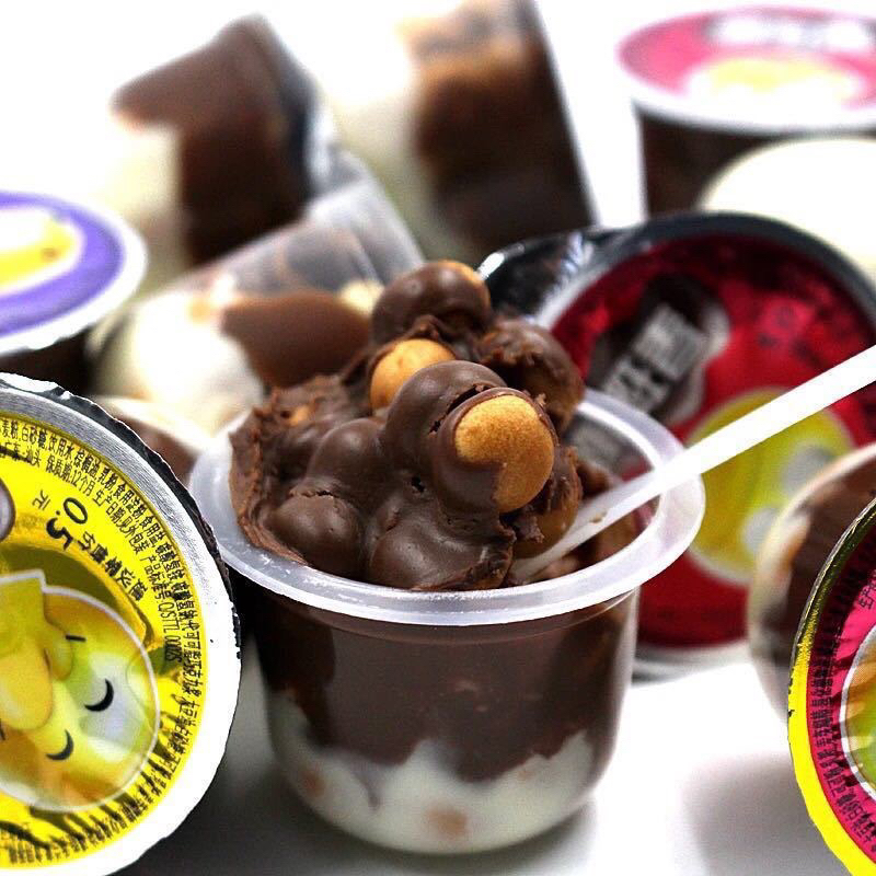 Hũ 100 cái Bánh Crunch Bánh quy bi sốt Socola Sữa