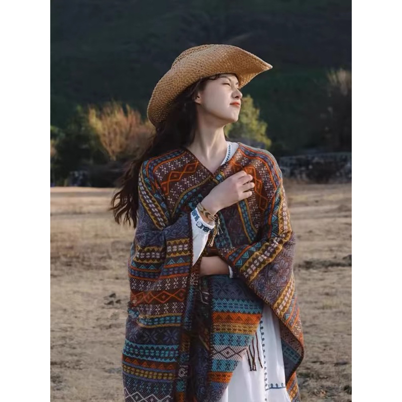 Áo Choàng Thổ Cẩm Mã Mới Nhất 2024 Thời Trang Nữ Bohemian