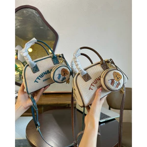Túi gấu hoạ tiết thêu tỉ mỉ siêu đẹp cầm tay đeo chéo phong cách vintage