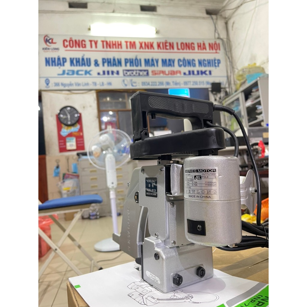 Máy May Bao NewLong NP-7A . Máy Khâu miệng bao bì TẶNG VỈ KIM VÀ 1 CUỘN CHỈ PHỤ KIỆN ĐI KÈM  khi khách đặt hàng