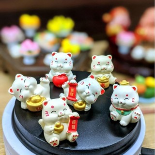 Mèo mini may mắn Bé mèo mang đến tài lộc.