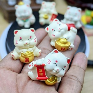 Mèo mini may mắn Bé mèo mang đến tài lộc.