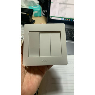 WGML131- CÔNG TẮC ĐÈN BA 1 CHIỀU -16A- Hiệu  Hager
