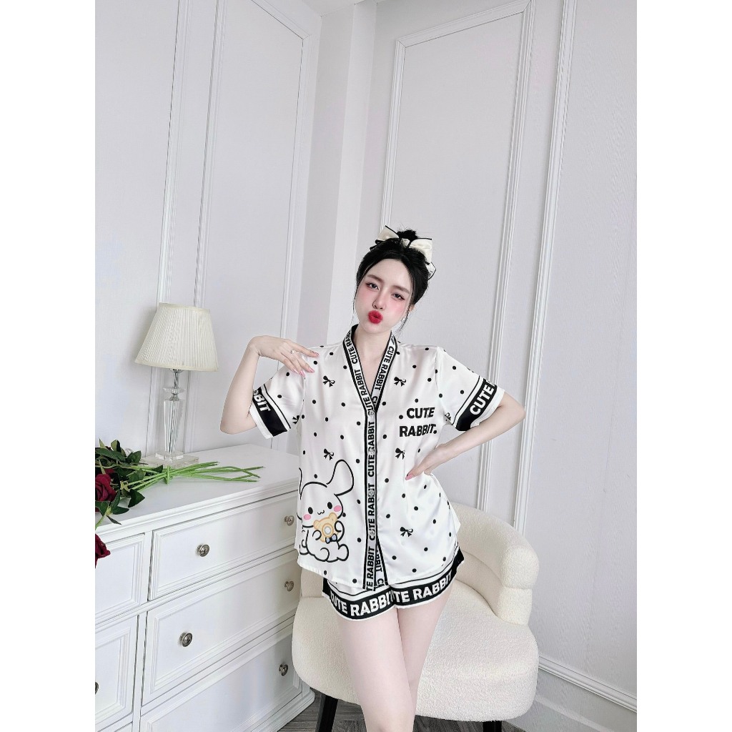 Bộ nữ ngắn Vy Linh chất liệu lụa latin cổ Y thoáng mát thấm hút mồ hôi tốt, bề mặt vải mịn mát S1103-1
