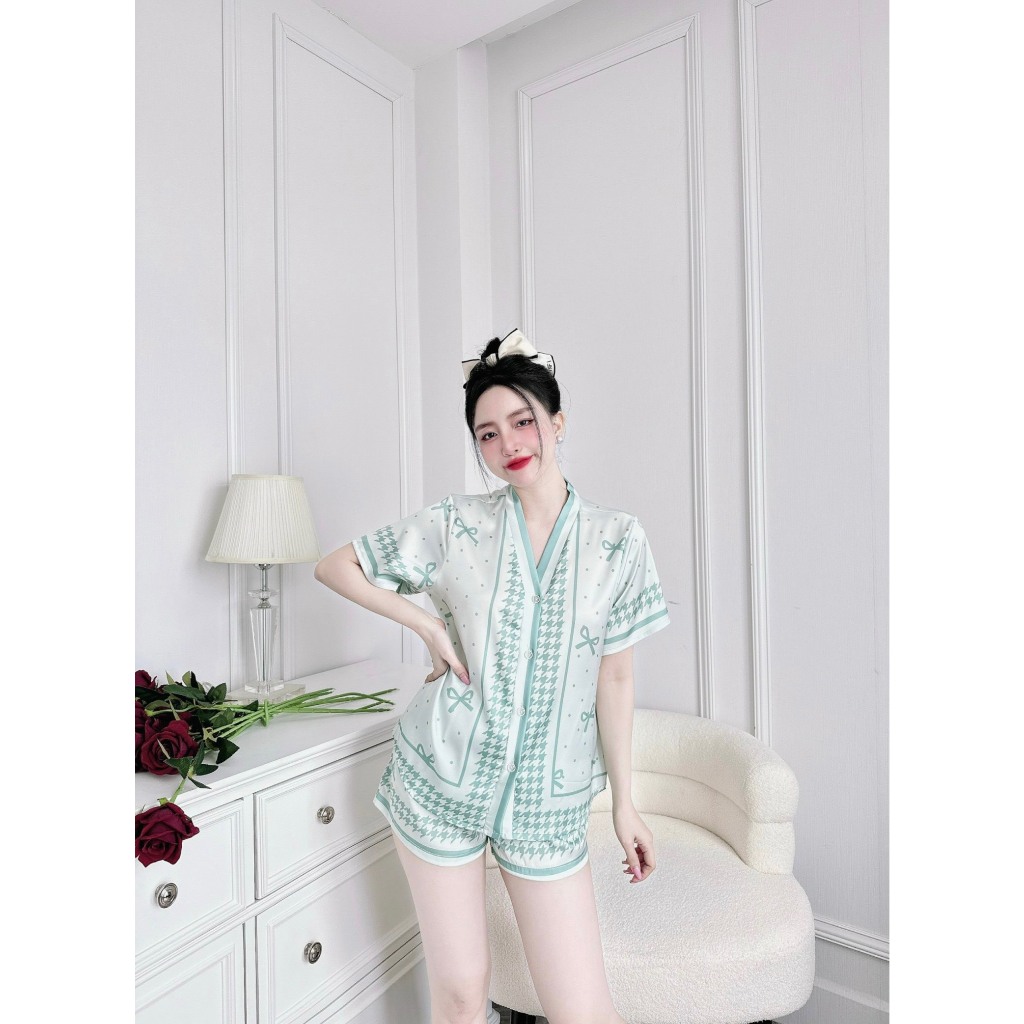 Bộ nữ ngắn Vy Linh chất liệu lụa latin cổ Y thoáng mát thấm hút mồ hôi tốt, bề mặt vải mịn mát S1103-1