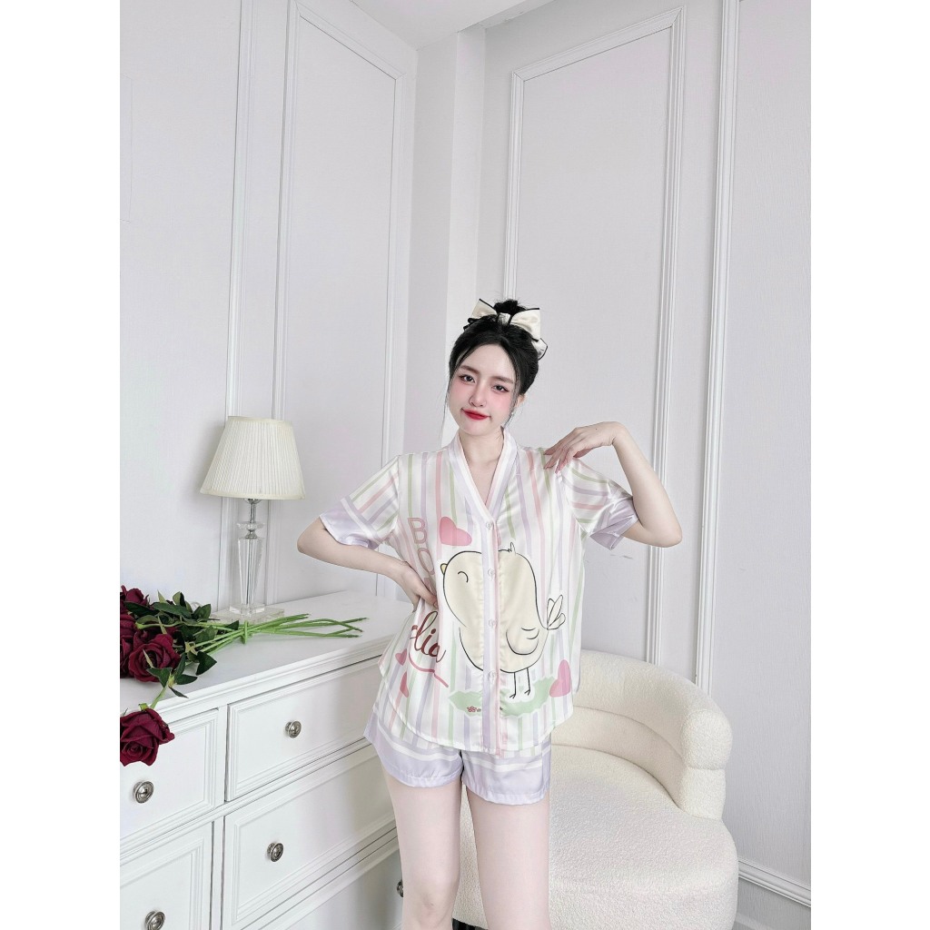 Bộ nữ ngắn Vy Linh chất liệu lụa latin cổ Y thoáng mát thấm hút mồ hôi tốt, bề mặt vải mịn mát S1103-1