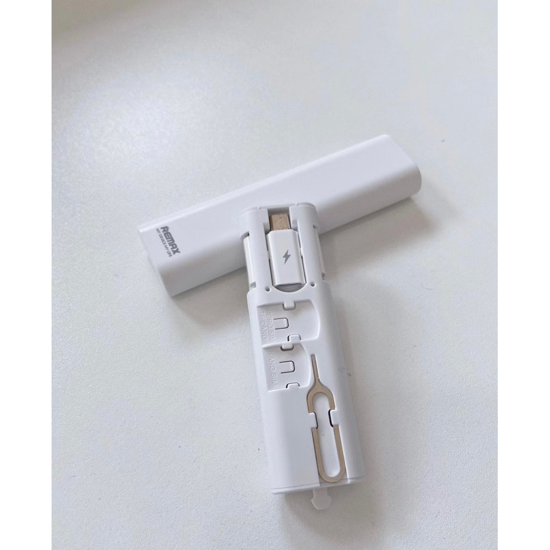 Bộ cáp sạc dạng kéo đa năng mini có 3 đầu chuyển đổi: Type C, Micro dễ dàng khi sạc nhiều thiết bị