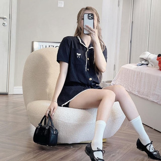 Set Jumpsuit Cộc Tay Cổ Tàu Đính Viền Ren Hình Thêu Nơ Quần Liên Phong Cách Châu Âu