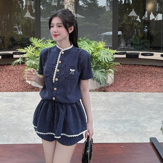 Set Jumpsuit Cộc Tay Cổ Tàu Đính Viền Ren Hình Thêu Nơ Quần Liên Phong Cách Châu Âu