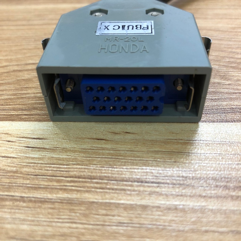 Attache ceinture avant droit FORD KA 2 PHASE 2 1.2i - 8V /R:69364776