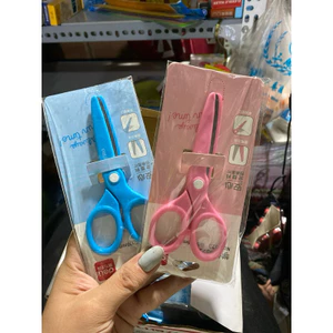 Kéo Thủ công Deli hàng đẹp phù hợp với các bé học sinh