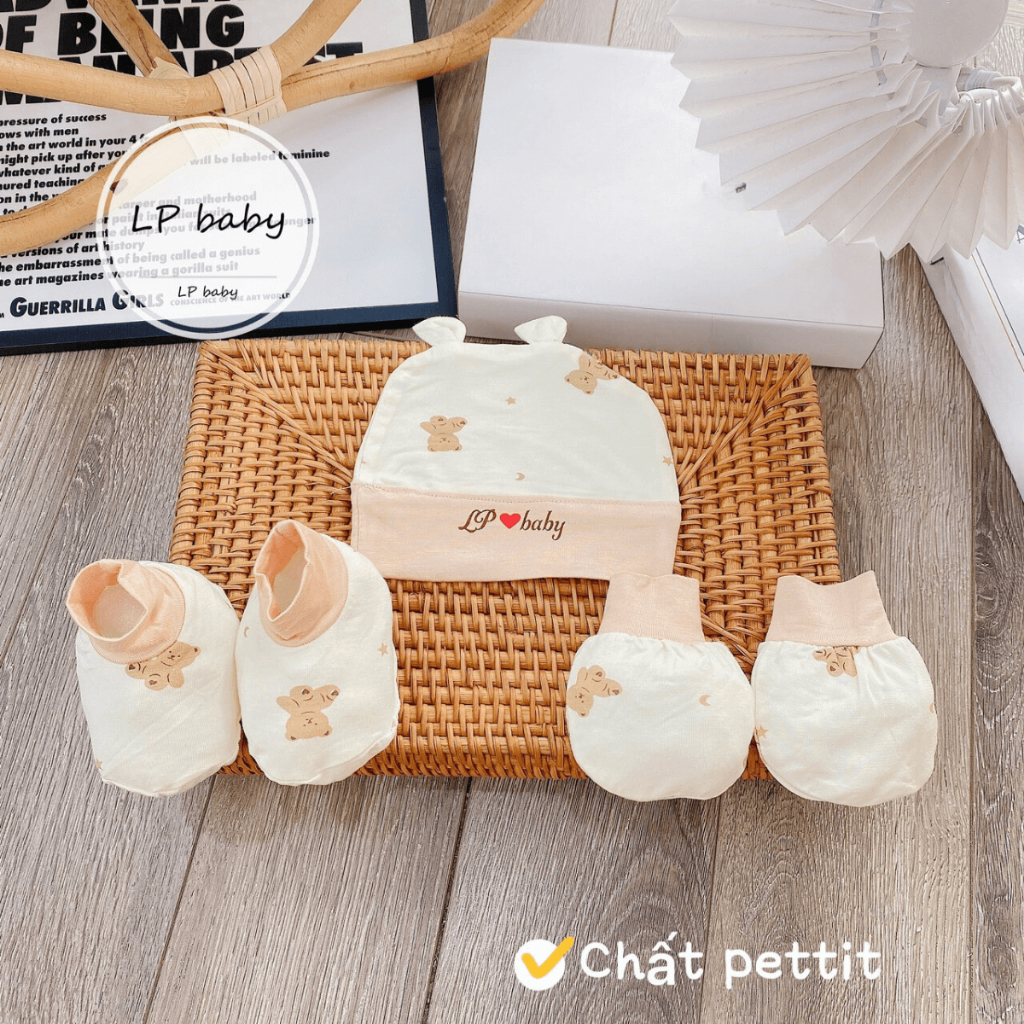 Mũ Bao Tay Bao Chân size 0- 3 tháng Bo Viền Hồng Cho Bé  - Thun Lạnh mềm mịn thoáng mát co giãn in họa tiết BC01 Đậu Đậu
