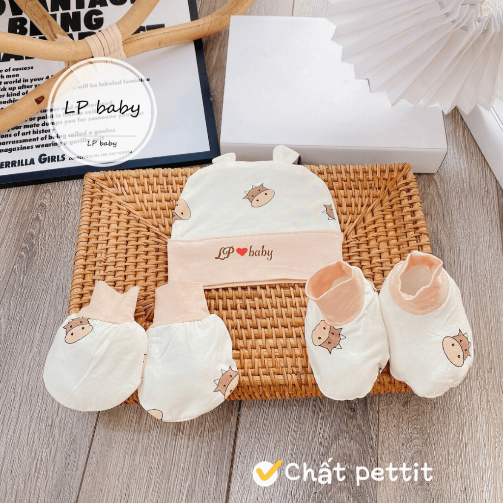 Mũ Bao Tay Bao Chân size 0- 3 tháng Bo Viền Hồng Cho Bé  - Thun Lạnh mềm mịn thoáng mát co giãn in họa tiết BC01 Đậu Đậu