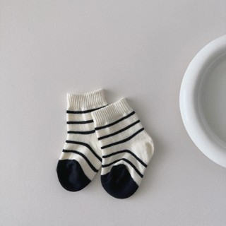 Tất vớ thể thao phong cách Hàn Quốc chống trơn trượt cho bé trai, bé gái 0-3 tuổi. Dino Kids