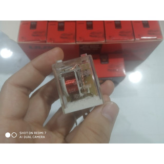 Rơ le nháy xi nhan UUS 3 chân vỏ đỏ điện 12v 24v. (Giá 1 chiếc)