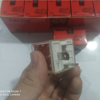 Combo 4 Rơ le xi nhan 3 chân UUS đỏ, rơ le nháy 3 chân UUS điện 12v và 24v.