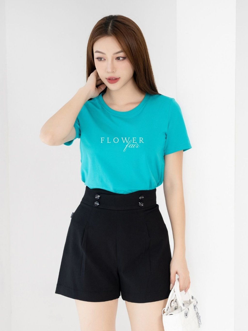 Ảnh Áo phông nữ LOZA dáng suông vừa chất liệu thun 95% cotton - G0136 3