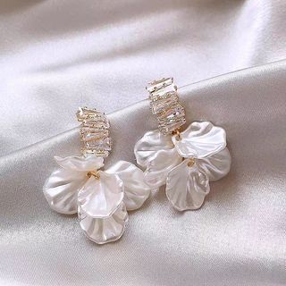 1K Hoa Tai Dáng Dài Phối Hoa - Trang Sức Cưới Sang Trọng Thanh Lịch