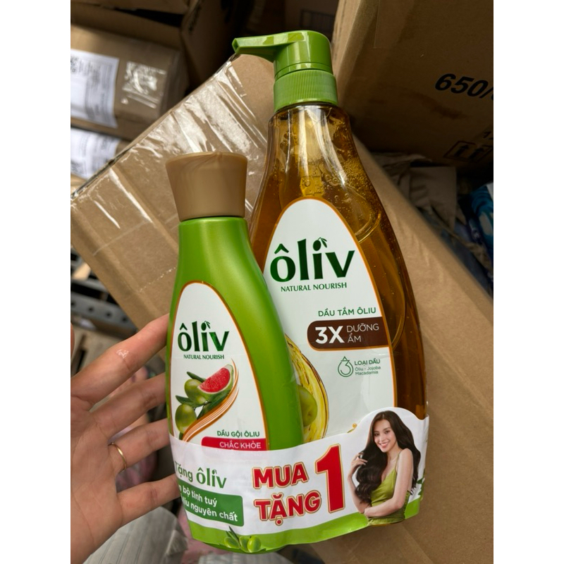 Sữa Tắm Dầu Tắm Ôliv / Oliu 3X Dưỡng Ẩm Làm Sạch Sâu  Giúp Da Cắng Bóng Mềm Mịn Khỏe Mạnh 650mL