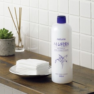 Nước hoa hồng Hatomugi ý dĩ Naturie Skin Conditioner Lotion Nhật Bản 500ml