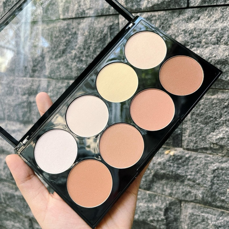 Bảng khối 8 ô Odbo OD138, giúp khuôn mặt góc cạnh sau khi make up.