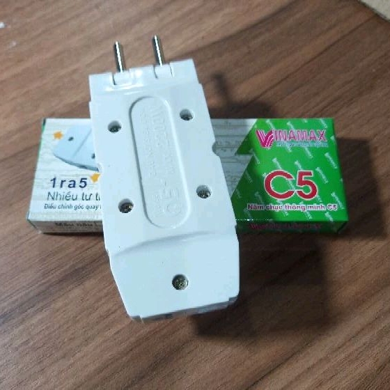 Phích cắm 1 ra 5 (phích chia 5) hãng VINAMAX@ - 5 chạc đa năng có thể chỉnh nhiều tư thế