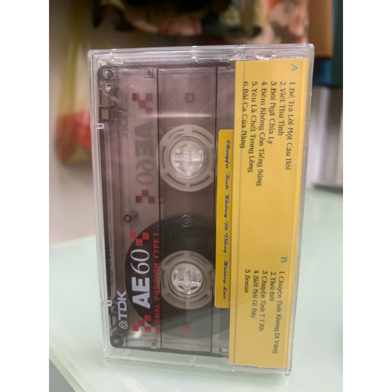 Băng Cassette Hương Lan - Chuyện Tình Không Dĩ Vãng