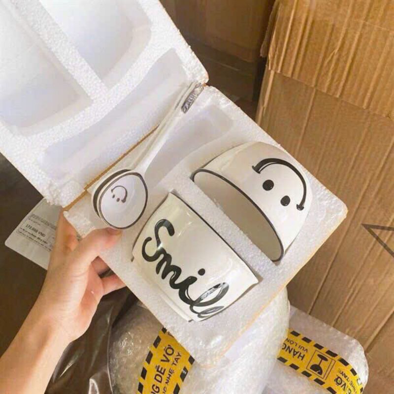 set 4 món 2 bát 2 thìa bằng sứ siêu xinh