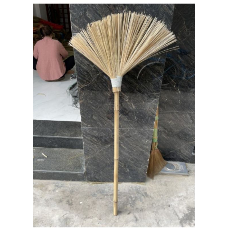 Chổi Gậy Cán Dài 1m5 Tiện Lợi Quét Sân Vườn Hàng Thủ Công Tỉ Mỉ Chắc Chắn Có 2 Loại lưỡi chít và lưỡi tre
