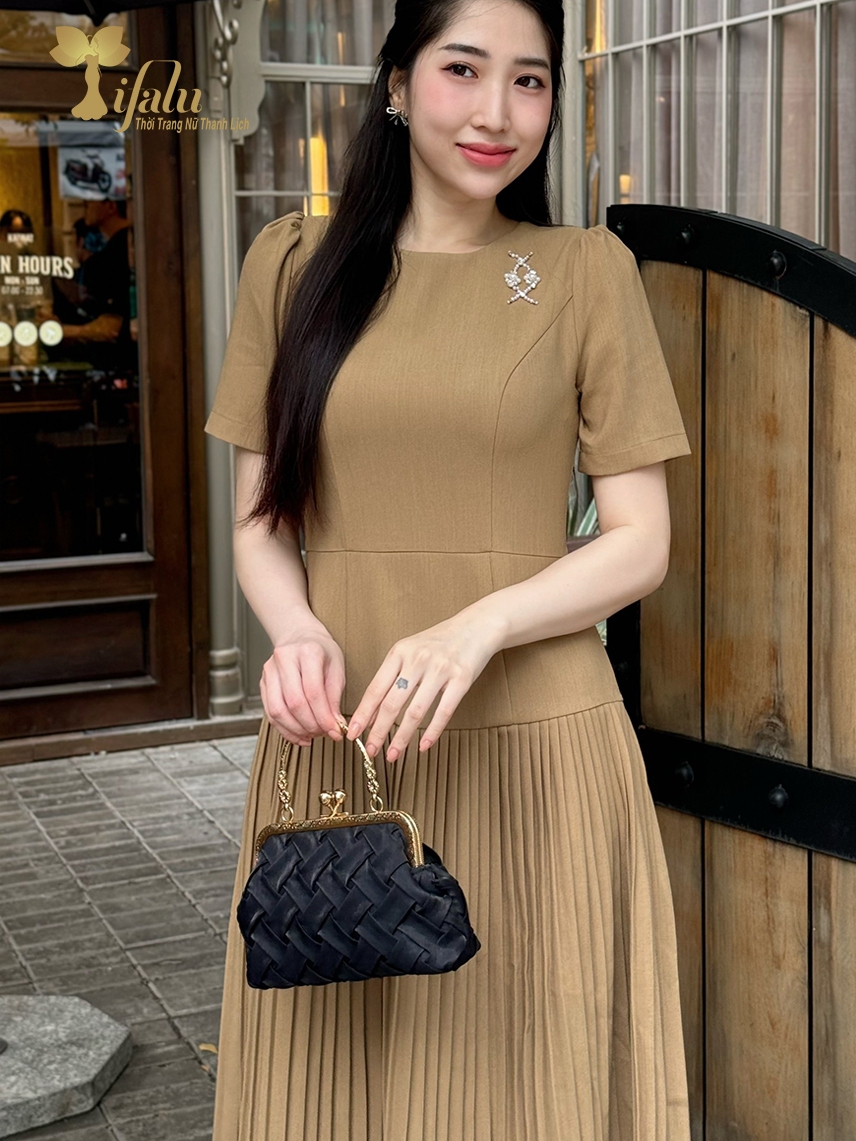 Ảnh Váy nữ Đầm dự tiệc màu be Zol by TIFALU dáng xòe A chân váy dập ly sang trọng - ZOL725BE 3